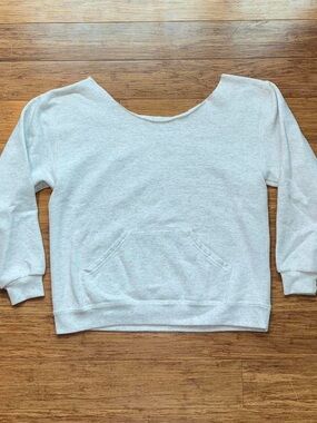 Off the Shoulder Pullover Sweatshirt